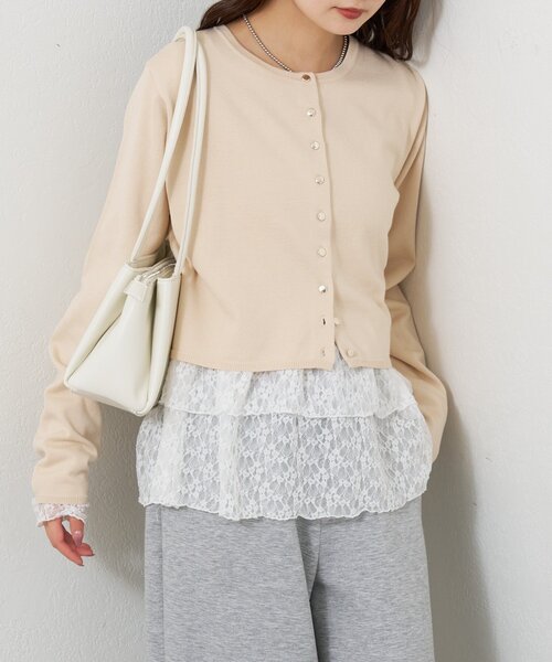 mystic（ミスティック）の「【ワンポイントチャーム付き】デイリーショートカーディガン（カーディガン/ボレロ・レディース・グレー/レッド/ピンク/グリーン/アイボリー/ブラック・FREE）」の8枚目の写真