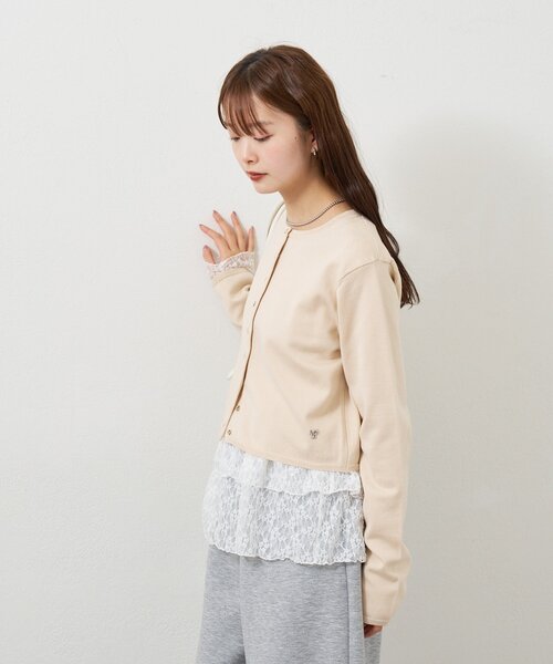 mystic（ミスティック）の「【ワンポイントチャーム付き】デイリーショートカーディガン（カーディガン/ボレロ・レディース・グレー/レッド/ピンク/グリーン/アイボリー/ブラック・FREE）」の10枚目の写真