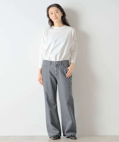 LOGEMENT DE CLAIRE(ロジュモンドクレール)の「《定番》ラウンドヘムロングスリーブTシャツ(Tシャツ/カットソー・レディース・オフホワイト/ブラック・FREE)」の8枚目の写真