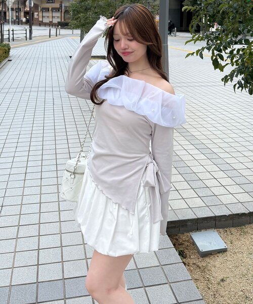 OLIVE des OLIVE(オリーブデオリーブ)の「【インフルエンサー企画】yui ちゅるふわリボンオフショルトップス(Tシャツ/カットソー・レディース・グレー/ピンク/アイボリー・FREE)」の18枚目の写真