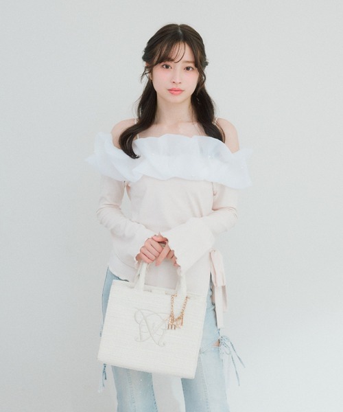 OLIVE des OLIVE(オリーブデオリーブ)の「【インフルエンサー企画】yui ちゅるふわリボンオフショルトップス(Tシャツ/カットソー・レディース・グレー/ピンク/アイボリー・FREE)」の6枚目の写真