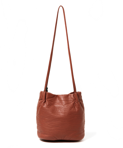 AMERICAN RAG CIE（アメリカンラグシー）の「AMERICAN RAG CIEタッセル付ショルダーバッグ【WEB限定】/202-LAS-40504720-08 Π（ショルダーバッグ・レディース・ホワイト/ブラウン/ネイビー・ONE SIZE）」の6枚目の写真