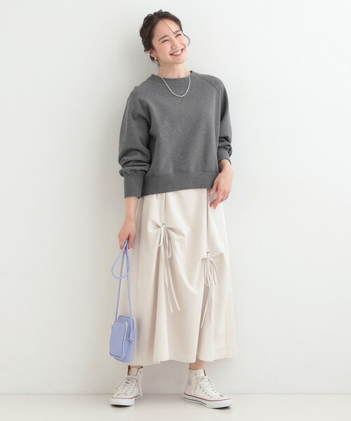 SHOO・LA・RUE（シューラルー）の「MIX調 シンプルラグランスウェット（スウェット・レディース・ライトグレー/オレンジ系/ブルー/チャコールグレー・03/02/01/04）」の11枚目の写真