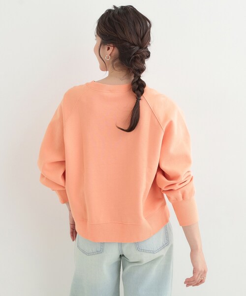 SHOO・LA・RUE（シューラルー）の「MIX調 シンプルラグランスウェット（スウェット・レディース・ライトグレー/オレンジ系/ブルー/チャコールグレー・03/02/01/04）」の14枚目の写真