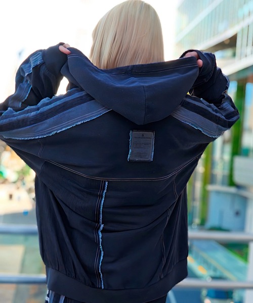 GALLIS ADDICTION(ガリスアディクション)の「GA 切替DENIM ZIP HOODIE(パーカー・メンズ・ブラック系/インディゴブルー・L/M)」の8枚目の写真