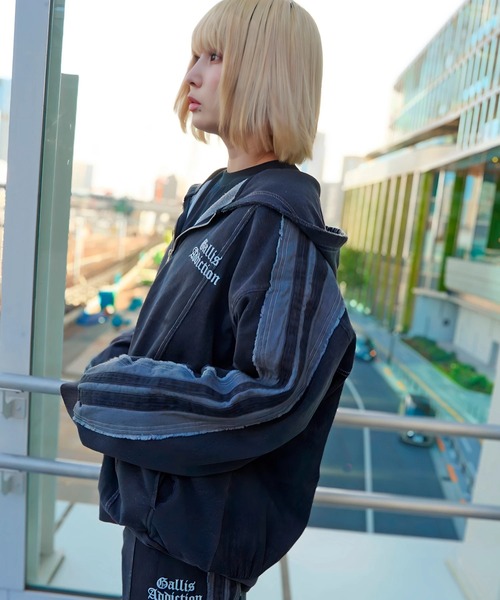 GALLIS ADDICTION(ガリスアディクション)の「GA 切替DENIM ZIP HOODIE(パーカー・メンズ・ブラック系/インディゴブルー・L/M)」の4枚目の写真