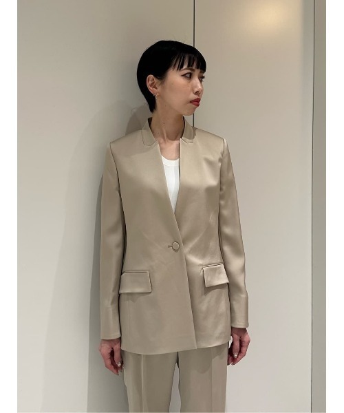 ESTNATION(エストネーション)の「ESTNATION THE FIRST / マットサテンシングルジャケット(テーラードジャケット・レディース・ライトベージュ/ネイビー・38/36)」の14枚目の写真
