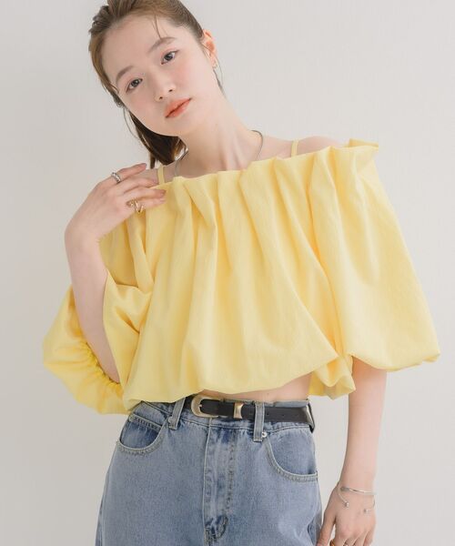 RETRO GIRL(レトロガール)の「【WEB限定カラー追加】バルーンオフショルBL(シャツ/ブラウス・レディース・ブラック/ブルー/ナチュラル/イエロー・FREE)」の7枚目の写真