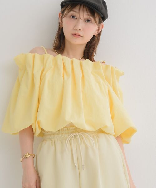 RETRO GIRL(レトロガール)の「【WEB限定カラー追加】バルーンオフショルBL(シャツ/ブラウス・レディース・ブラック/ブルー/ナチュラル/イエロー・FREE)」の16枚目の写真