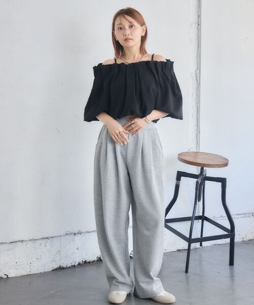 RETRO GIRL（レトロガール）の「【WEB限定カラー追加】バルーンオフショルBL（シャツ/ブラウス・レディース・ブラック/ブルー/ナチュラル/イエロー・FREE）」の21枚目の写真