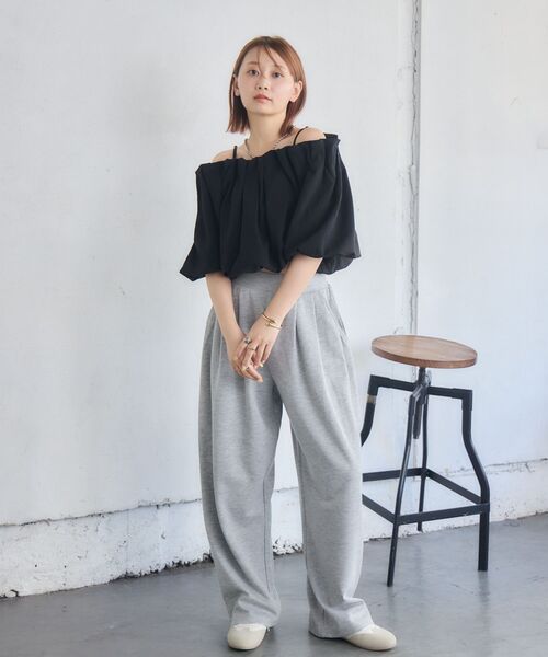 RETRO GIRL（レトロガール）の「【WEB限定カラー追加】バルーンオフショルBL（シャツ/ブラウス・レディース・ブラック/ブルー/ナチュラル/イエロー・FREE）」の20枚目の写真