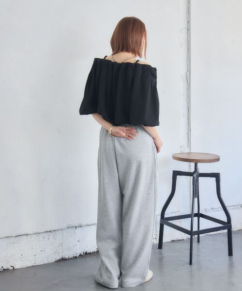 RETRO GIRL（レトロガール）の「【WEB限定カラー追加】バルーンオフショルBL（シャツ/ブラウス・レディース・ブラック/ブルー/ナチュラル/イエロー・FREE）」の7枚目の写真