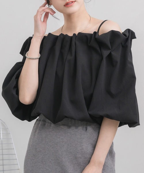 RETRO GIRL（レトロガール）の「【WEB限定カラー追加】バルーンオフショルBL（シャツ/ブラウス・レディース・ブラック/ブルー/ナチュラル/イエロー・FREE）」の2枚目の写真
