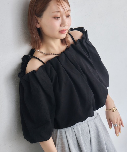 RETRO GIRL（レトロガール）の「【WEB限定カラー追加】バルーンオフショルBL（シャツ/ブラウス・レディース・ブラック/ブルー/ナチュラル/イエロー・FREE）」の5枚目の写真