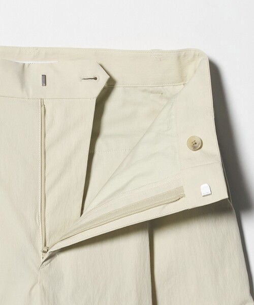 BEAUTY&YOUTH UNITED ARROWS（ビューティーアンドユースユナイテッドアローズ）の「タックカーブパンツ ウォッシャブル 接触冷感（その他パンツ・レディース・オフホワイト/ブラック/ライム・S/XS/M）」の6枚目の写真