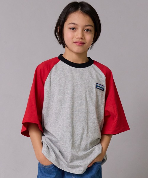 PAIRMANON STREET(ペアマノンストリート)の「【綿100%】配色ラグラン ワンポイント刺繍 半袖 Tシャツ【PAIRMANON STREET】(Tシャツ/カットソー・キッズ・ホワイト/ベージュ/ブラック/グレー/ブルー・140/130/150/110/160/120/90/100)」の3枚目の写真