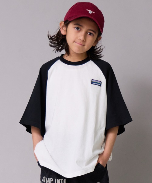 PAIRMANON STREET(ペアマノンストリート)の「【綿100%】配色ラグラン ワンポイント刺繍 半袖 Tシャツ【PAIRMANON STREET】(Tシャツ/カットソー・キッズ・ホワイト/ベージュ/ブラック/グレー/ブルー・140/130/150/110/160/120/90/100)」の2枚目の写真