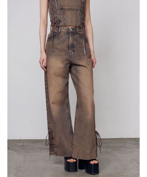 EMODA（エモダ）の「ヘムレースアップルーズデニム（デニムパンツ・レディース・ライトブルー/ブラウン/インディゴブルー・MEDIUM/SMALL）」の20枚目の写真