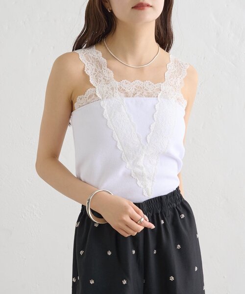 mystic(ミスティック)の「パット付きVレースタンクトップ(タンクトップ・レディース・ブラック/オフホワイト/グレー・FREE)」の4枚目の写真