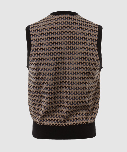 LEMAIRE(ルメール)の「V NECK JACQUARD VEST(ベスト・メンズ・ブラック系その他・M/S)」の2枚目の写真