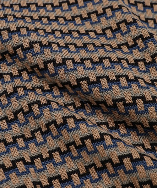 LEMAIRE(ルメール)の「V NECK JACQUARD VEST(ベスト・メンズ・ブラック系その他・M/S)」の5枚目の写真