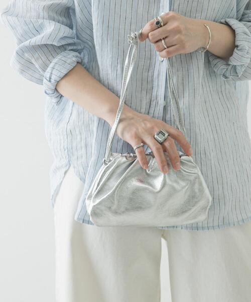 URBAN RESEARCH（アーバンリサーチ）の「レザーショルダーバッグ（ショルダーバッグ・レディース・シルバー/ブラウン/ブラック・-）」の3枚目の写真