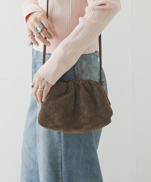 URBAN RESEARCH（アーバンリサーチ）の「レザーショルダーバッグ（ショルダーバッグ・レディース・シルバー/ブラウン/ブラック・-）」の8枚目の写真