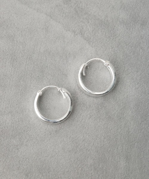 ARCHIVER（アーカイバ）の「【silver925 プレーンデザインピアス】（ピアス（両耳用）・レディース・その他1/その他・MEDIUM/LARGE/X-LARGE/SMALL/XX-LARGE）」の5枚目の写真