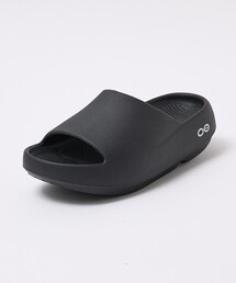 beauty&youth OOFOS サンダル　ブラック　23センチ OOFOS｜ウーフォスのサンダル（ブラック/黒色系）通販 - ZOZOTOWN
