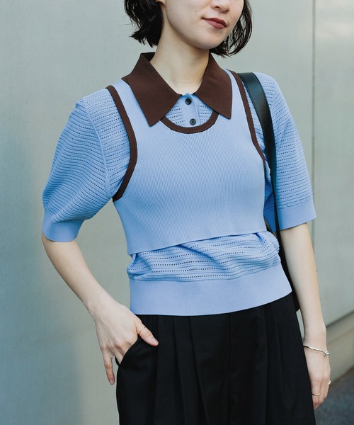 ADAM ET ROPE'（アダムエロペ）の「【サステナブル】タンクコンビパターンポロニット（ポロシャツ・レディース・オフホワイト/ブラウン/サックスブルー・FREE）」の3枚目の写真