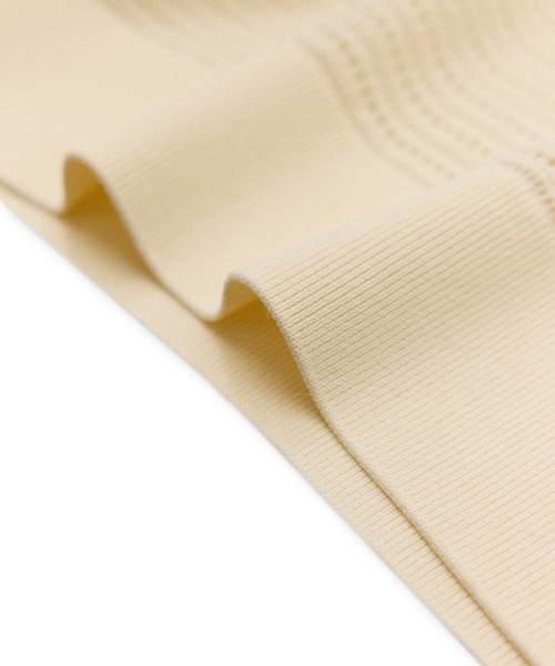 ADAM ET ROPE'（アダムエロペ）の「【サステナブル】タンクコンビパターンポロニット（ポロシャツ・レディース・オフホワイト/ブラウン/サックスブルー・FREE）」の15枚目の写真