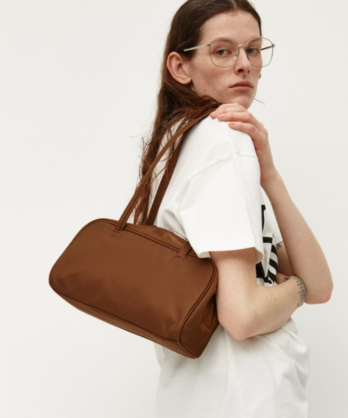 Auntie Rosa Holiday(アンティローザホリデー)の「ロングハンドルレクタングルショルダー(ショルダーバッグ・レディース・ブラック/キャメル・FREE)」の8枚目の写真
