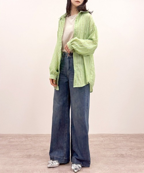 CLOTHY（クロシィ）の「【日差し対策＆UVケア♪】オーバーサイズストライプシアーシャツ（シャツ/ブラウス・レディース・グリーン/オフホワイト/ベージュ・FREE）」の9枚目の写真