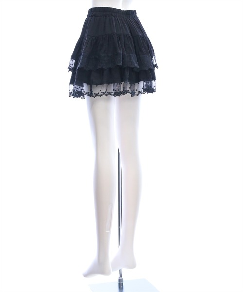 clear（クリア）の「裾リボンレースフリルティアードミニスカート［骨格ウェーブ/ガーリー］（スカート・レディース・ブラック/オフホワイト・F）」の16枚目の写真