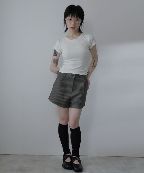 Ulysses(ユリシス)の「ストライプタックショートパンツ(その他パンツ・レディース・ブラウン/グレー・M/L/S)」の10枚目の写真