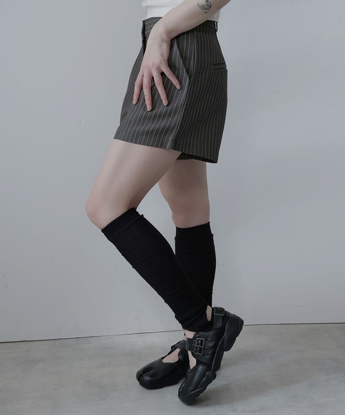 Ulysses(ユリシス)の「ストライプタックショートパンツ(その他パンツ・レディース・ブラウン/グレー・M/L/S)」の15枚目の写真