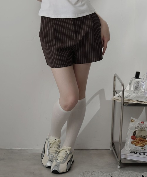 Ulysses(ユリシス)の「ストライプタックショートパンツ(その他パンツ・レディース・ブラウン/グレー・M/L/S)」の21枚目の写真