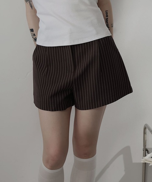 Ulysses(ユリシス)の「ストライプタックショートパンツ(その他パンツ・レディース・ブラウン/グレー・M/L/S)」の18枚目の写真