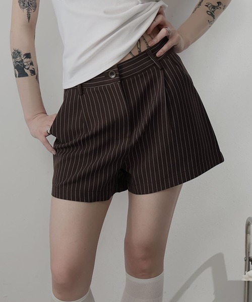 Ulysses(ユリシス)の「ストライプタックショートパンツ(その他パンツ・レディース・ブラウン/グレー・M/L/S)」の19枚目の写真