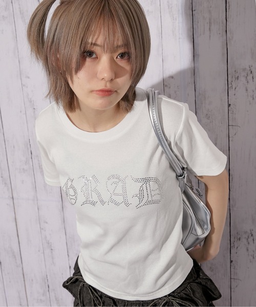GORGE（ゴージ）の「《ラインストーンロゴ×短丈》Tシャツ／Y2K／春夏／全2色（Tシャツ/カットソー・レディース・ブラック/オフホワイト・F）」の3枚目の写真