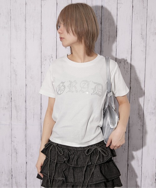 GORGE（ゴージ）の「《ラインストーンロゴ×短丈》Tシャツ／Y2K／春夏／全2色（Tシャツ/カットソー・レディース・ブラック/オフホワイト・F）」の4枚目の写真