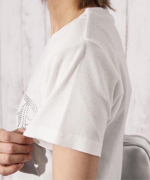 GORGE（ゴージ）の「《ラインストーンロゴ×短丈》Tシャツ／Y2K／春夏／全2色（Tシャツ/カットソー・レディース・ブラック/オフホワイト・F）」の13枚目の写真