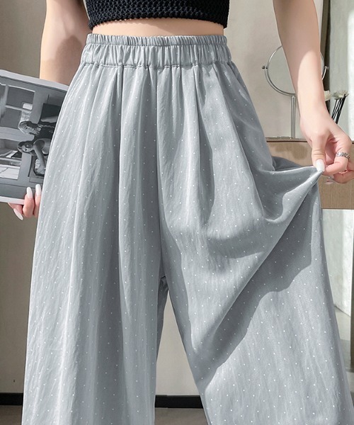 AMAJI(アマジ)の「ドット柄 ハイウエスト ウエストゴム ワイドパンツ(その他パンツ・レディース・ベージュ/ホワイト/ブラック/ライトブルー・MEDIUM/SMALL/X-LARGE/LARGE)」の11枚目の写真