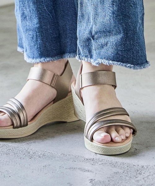 Fashion Letter(ファッションレター)の「日本製 アンクルベルトウェッジサンダル 痛くないサンダル(サンダル・レディース・ゴールド/ブロンズ/ブラック・S/M/L/LL)」の7枚目の写真