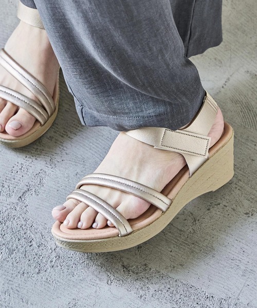 Fashion Letter(ファッションレター)の「日本製 アンクルベルトウェッジサンダル 痛くないサンダル(サンダル・レディース・ゴールド/ブロンズ/ブラック・S/M/L/LL)」の17枚目の写真