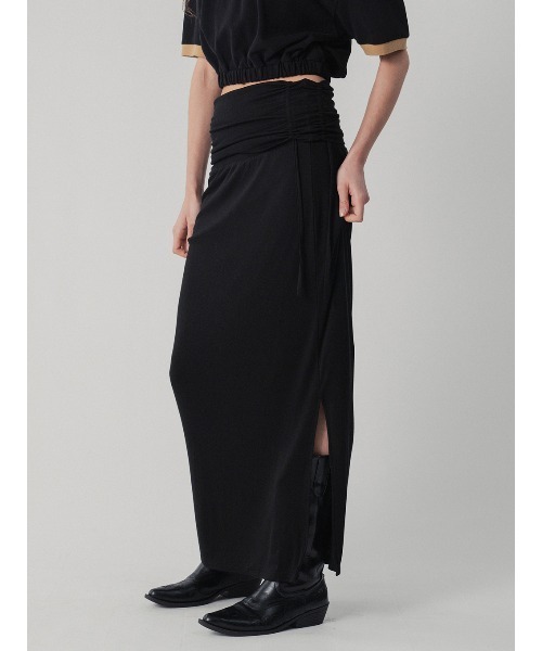 ELCHELE(エルチェレ)の「MELLOW CUT SHIRRING SKIRT(スカート・レディース・オフホワイト/ブラック/ライトブルー・36/38)」の1枚目の写真