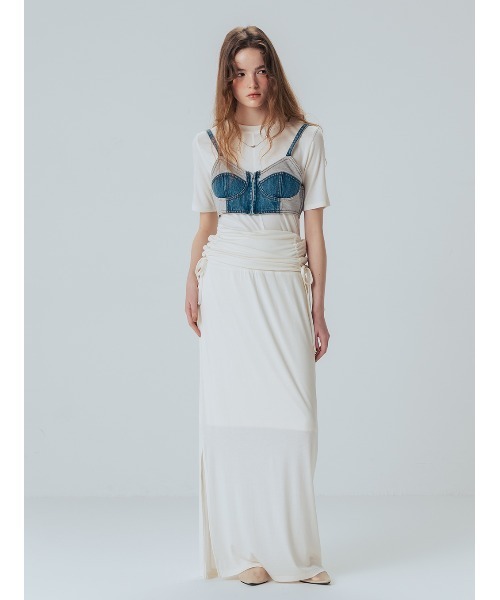 ELCHELE(エルチェレ)の「MELLOW CUT SHIRRING SKIRT(スカート・レディース・オフホワイト/ブラック/ライトブルー・36/38)」の12枚目の写真