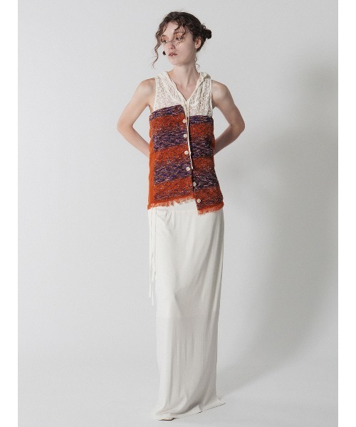 ELCHELE(エルチェレ)の「MELLOW CUT SHIRRING SKIRT(スカート・レディース・オフホワイト/ブラック/ライトブルー・36/38)」の14枚目の写真