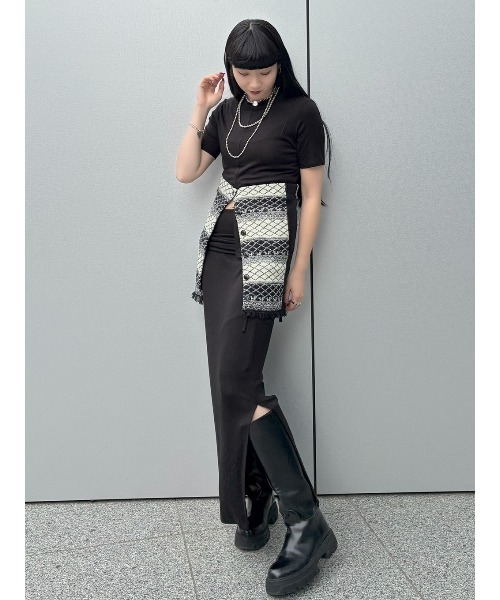 ELCHELE(エルチェレ)の「MELLOW CUT SHIRRING SKIRT(スカート・レディース・オフホワイト/ブラック/ライトブルー・36/38)」の20枚目の写真