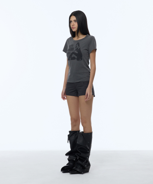 GILAARCHIVE(ギラアーカイブ)の「NAPOLEON SIDE ZIP SHORTS_CHARCOAL(その他パンツ・レディース・その他・SMALL/MEDIUM)」の3枚目の写真